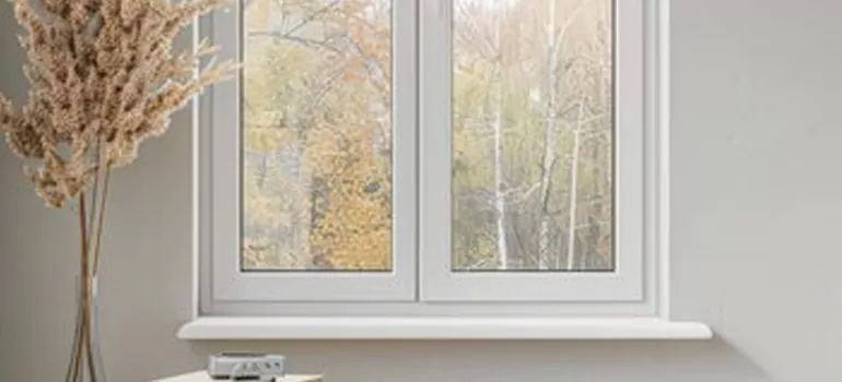 Vinyl Window Stool in Palm City, FL